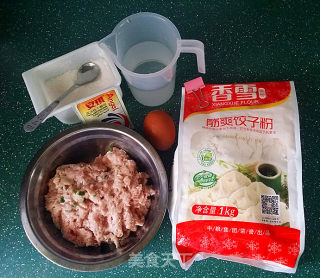生煎包的做法步骤：1