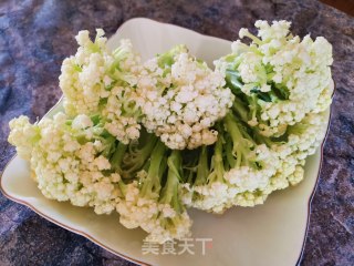 ????菜花炒肉????的做法步骤：2
