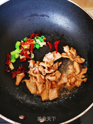 ????菜花炒肉????的做法步骤：6
