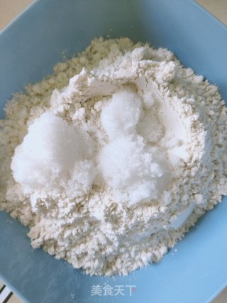 苏式月饼的做法步骤：1