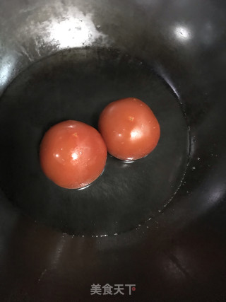 西红柿蛋花汤的做法步骤：2
