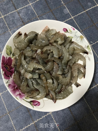 韭菜炒小虾的做法步骤：2