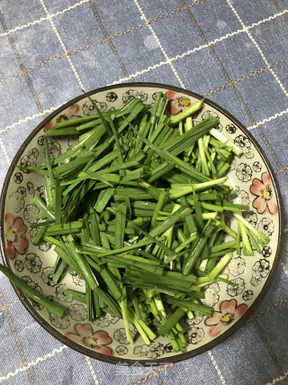 韭菜炒小虾的做法步骤：3