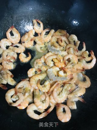 韭菜炒小虾的做法步骤：4