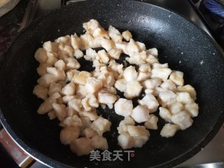 鸡蛋干炒鱼丁的做法步骤：6