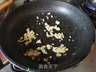 鸡蛋干炒鱼丁的做法步骤：7