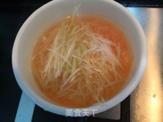 西芹萝卜丝的做法步骤：6