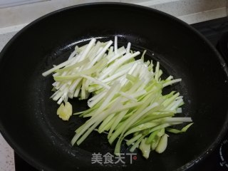 韭黄冬菜炒鸡蛋的做法步骤：6