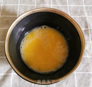 鸡蛋煎饺的做法步骤：2