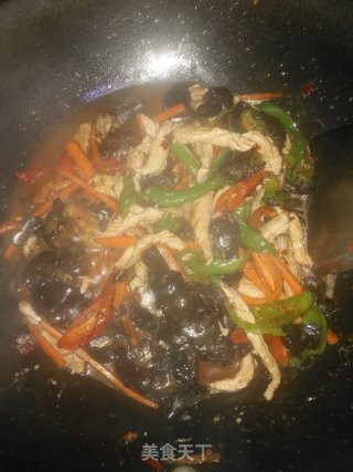鱼香肉丝的做法步骤：21