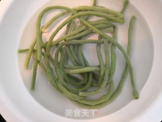芝麻沙拉拌长豆的做法步骤：6