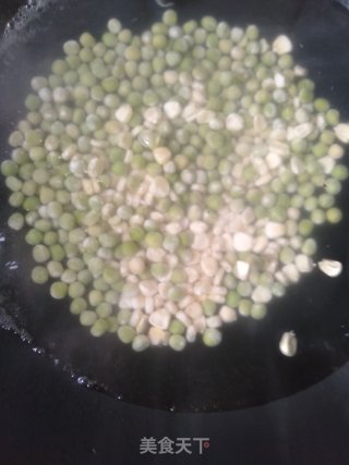 时蔬炒虾仁儿的做法步骤：2