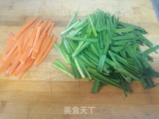 韭菜炒鸡蛋的做法步骤：3