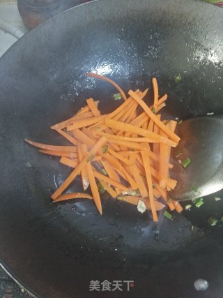 韭菜炒鸡蛋的做法步骤：8