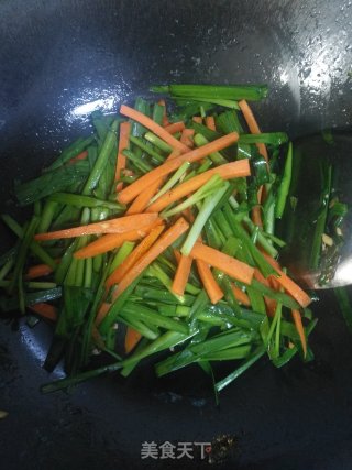 韭菜炒鸡蛋的做法步骤：9