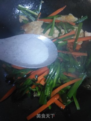 韭菜炒鸡蛋的做法步骤：11