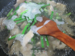 蒜薹炒烤麸的做法步骤：3