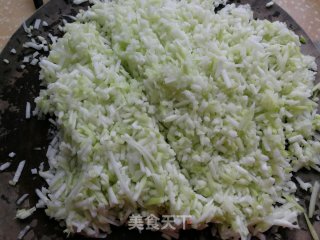 猪肉蒲瓜蒸饺的做法步骤：3