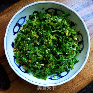 香菜末拌青椒的做法步骤：6