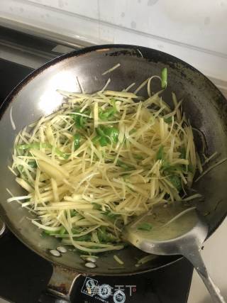 青椒土豆丝的做法步骤：4