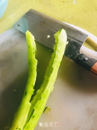 蒜黄瓜的做法步骤：2