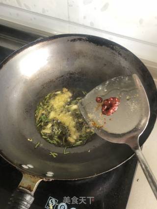 绿豆芽炒粉丝的做法步骤：2