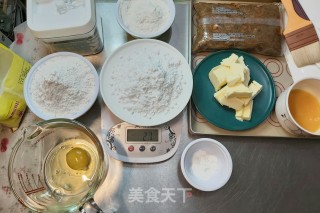 蛋烧月饼的做法步骤：1