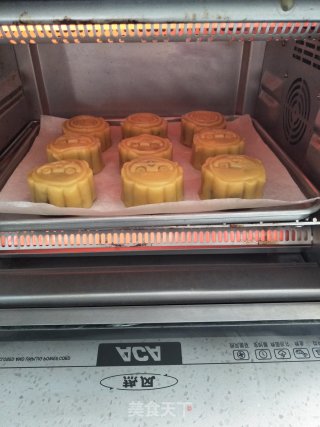 自制五仁月饼的做法步骤：14