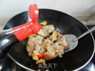 红烧大肘子的做法步骤：7