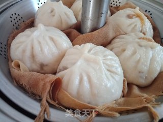 鲜嫩多汁的牛肉包的做法步骤：12