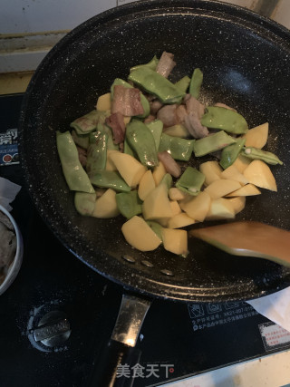 土豆炖五花肉的做法步骤：4
