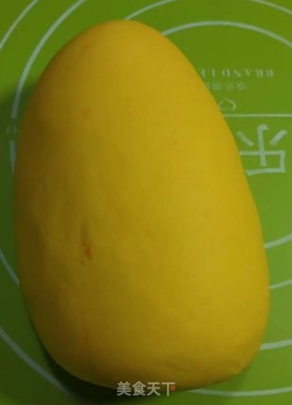 南瓜面西葫芦虾皮鸡蛋蒸饺的做法步骤：1