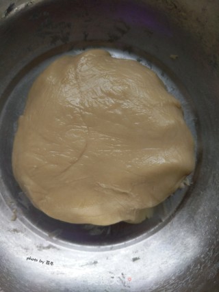 广式豆沙月饼的做法步骤：5