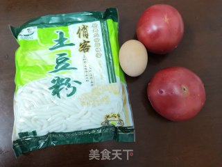 西红柿土豆粉的做法步骤：1