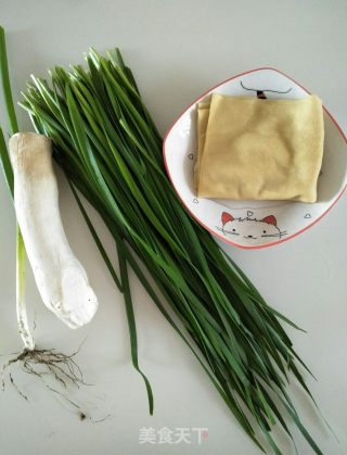 杏鲍菇干豆腐炒韭菜的做法步骤：1