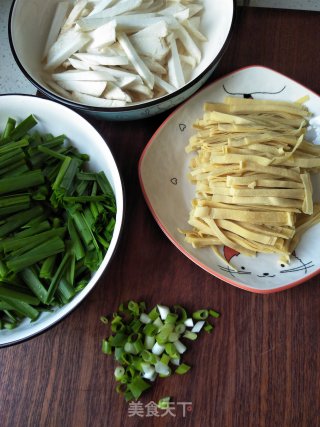 杏鲍菇干豆腐炒韭菜的做法步骤：5