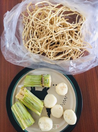 甘蔗鱼腥草马蹄水的做法步骤：1