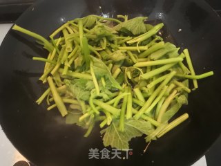 南瓜叶炒鸡蛋的做法步骤：9