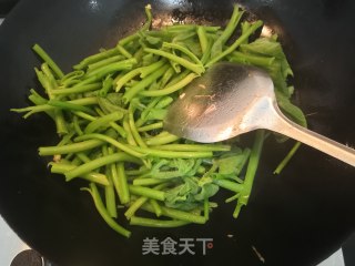 南瓜叶炒鸡蛋的做法步骤：10