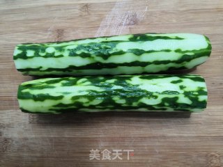 凉拌枸杞黄瓜丝儿的做法步骤：1