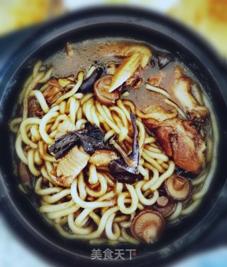 鸡肉菌菇煲的做法步骤：11