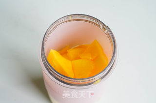 芒果香蕉奶昔的做法步骤：2