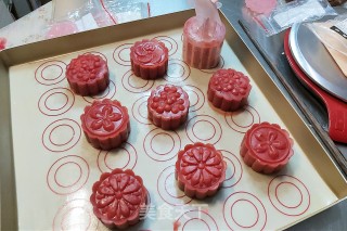 桃山皮流心月饼的做法步骤：11