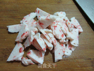 青菜虾味球炒米面的做法步骤：3