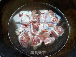 酱香焖鸭的做法步骤：2