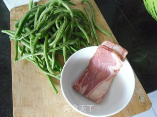 培根烧菜豆的做法步骤：1