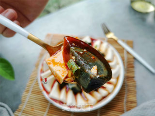 凉拌皮蛋豆腐的做法步骤：7