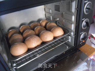 巧克力炼乳圆餐包的做法步骤：10