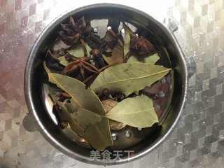 白切牛肉的做法步骤：4