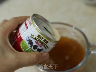 珍珠奶茶流心蛋糕的做法步骤：2